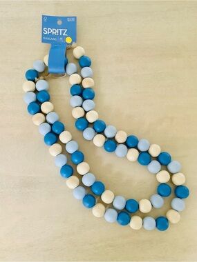 Spritz Wooden Bead Garland - Blue/Cream